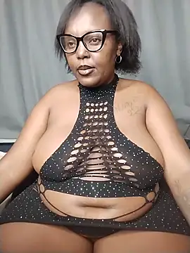 CHERRYYUMMY online show from June 5, 2026, 4:39 am