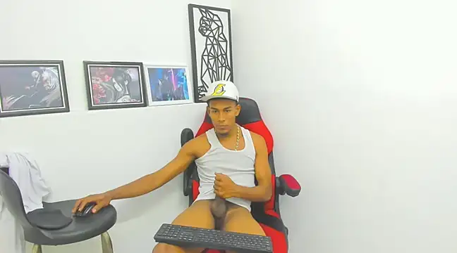 Snapshot of dominic_hot69 chatting on January 2, 2025, 11:41 am dominic hot69 online show from January 2, 2025, 11:41 am