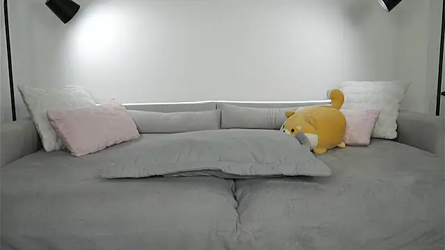 cloesweetdreams online show from April 28, 2026, 12:42 am