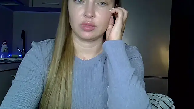 Lucky Anna online show from April 10, 2026, 2:24 pm