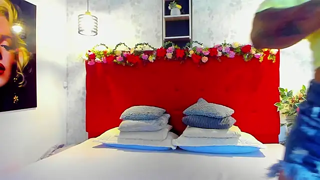 Snapshot of SilvannaFit chatting on March 21, 2026, 9:14 am SilvannaFit online show from March 21, 2026, 9:14 am