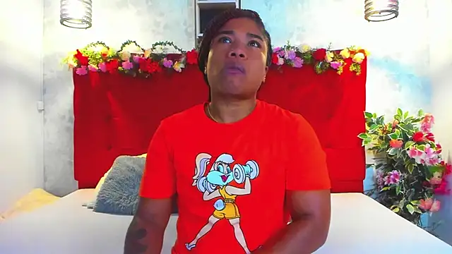 Snapshot of SilvannaFit chatting on March 25, 2026, 11:42 am SilvannaFit online show from March 25, 2026, 11:42 am