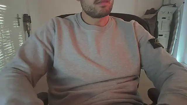 taallguyy 196 online show from September 18, 2025, 4:21 pm