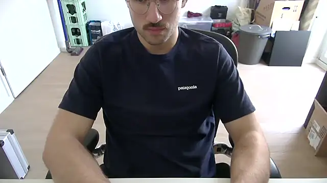 taallguyy 196 online show from November 21, 2025, 9:52 am