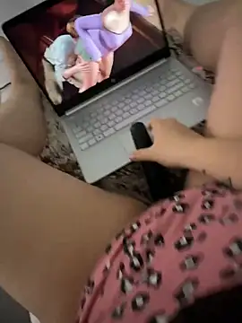 SoshyBaby online show from September 27, 2025, 12:11 pm