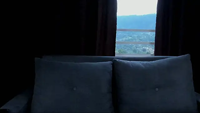 lnxmst online show from February 7, 2026, 10:40 pm