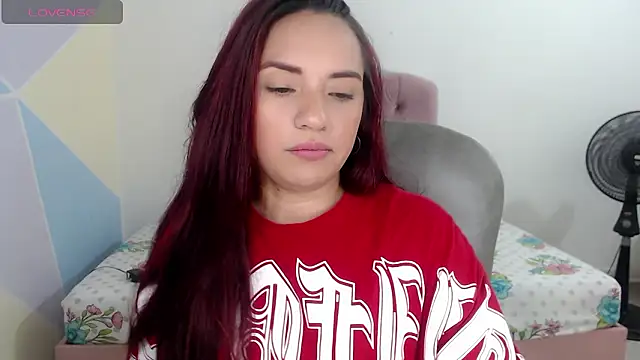 Snapshot of nicoll_crazzy chatting on February 2, 2026, 2:05 pm nicoll crazzy online show from February 2, 2026, 2:05 pm