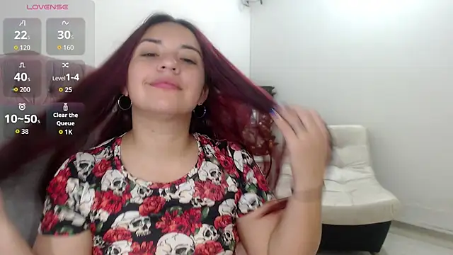 Snapshot of nicoll_crazzy chatting on February 6, 2026, 3:19 pm nicoll crazzy online show from February 6, 2026, 3:19 pm