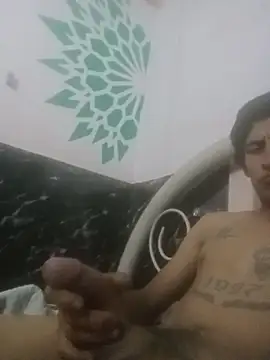carloshot31 online show from July 28, 2026, 10:12 am