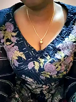 Cute-Apurva online show from December 30, 2024, 4:42 am