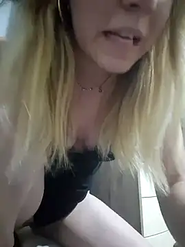 SUSELLAM1 online show from December 27, 2024, 10:26 pm