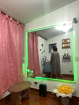 Snapshot of Goddess-Love- chatting on February 7, 2026, 9:17 am Goddess-Love- online show from February 7, 2026, 9:17 am