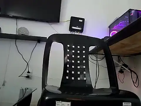 Snapshot of RyanRyan chatting on February 15, 2025, 3:39 pm RyanRyan online show from February 15, 2025, 3:39 pm