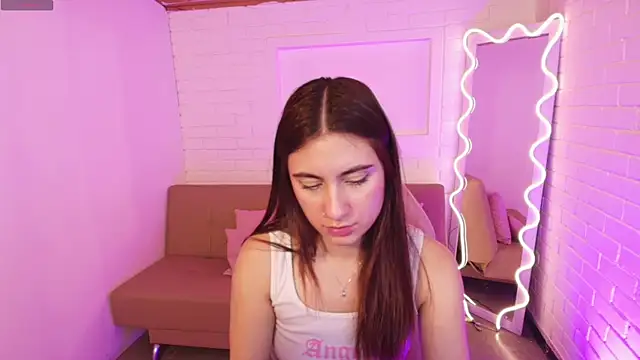 Foxy tay online show from December 6, 2024, 12:22 pm