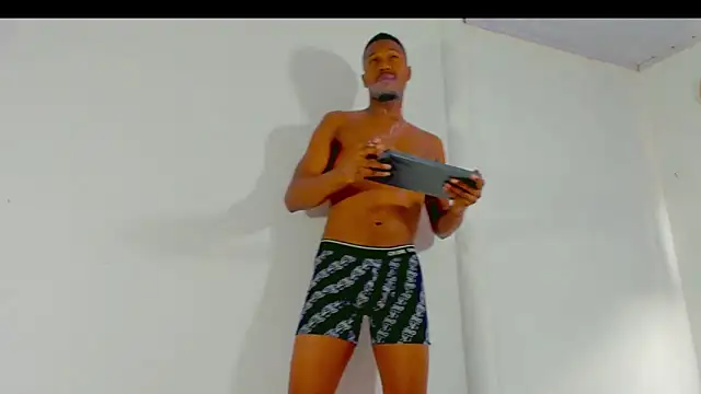 Snapshot of Amir_mikelsen chatting on February 9, 2026, 4:49 pm Amir mikelsen online show from February 9, 2026, 4:49 pm