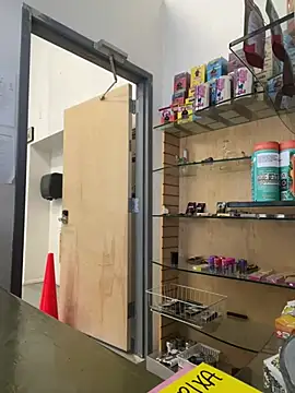 Snapshot of jr91esl chatting on February 7, 2025, 5:51 pm jr91esl online show from February 7, 2025, 5:51 pm