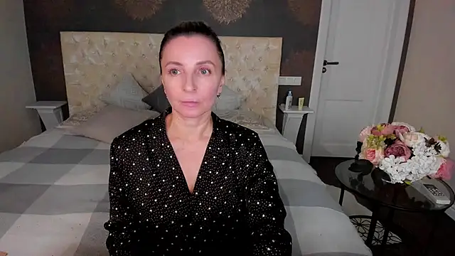 Snapshot of AllisonWilliams chatting on September 23, 2025, 5:53 pm AllisonWilliams online show from September 23, 2025, 5:53 pm