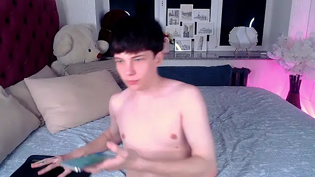 iwillfall online show from March 10, 2026, 6:28 am