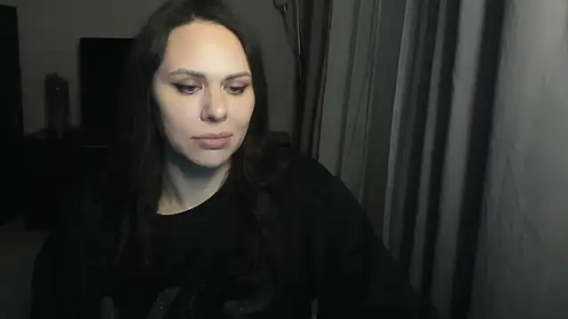 MollyCheiz online show from April 4, 2026, 8:48 pm