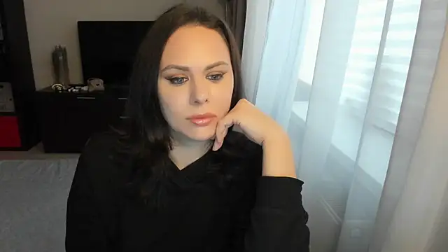 MollyCheiz online show from October 30, 2025, 12:58 pm