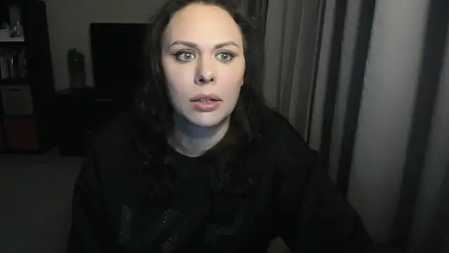 MollyCheiz online show from April 26, 2026, 9:23 pm