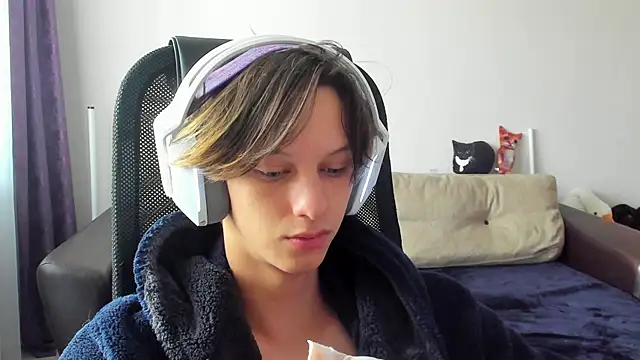 Ostin meow online show from October 29, 2025, 7:18 am