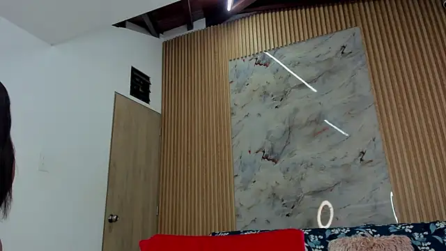 Any topless online show from November 13, 2025, 11:03 am