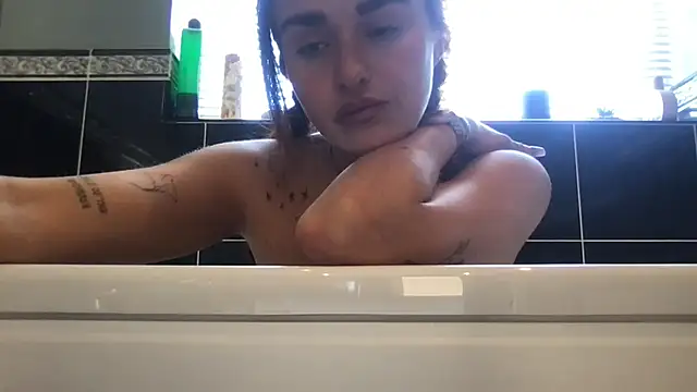 Snapshot of ScarlettMadii chatting on February 27, 2025, 1:49 pm ScarlettMadii online show from February 27, 2025, 1:49 pm