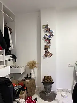 Snapshot of ScarlettMadii chatting on December 7, 2024, 12:18 pm ScarlettMadii online show from December 7, 2024, 12:18 pm