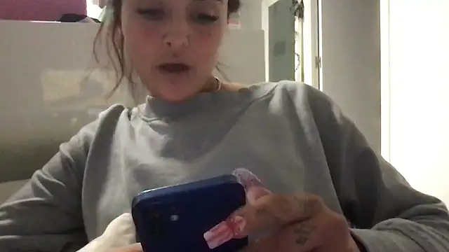 Snapshot of ScarlettMadii chatting on December 29, 2024, 5:44 pm ScarlettMadii online show from December 29, 2024, 5:44 pm