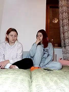 Snapshot of ella_grays chatting on November 26, 2025, 5:13 pm ella grays online show from November 26, 2025, 5:13 pm