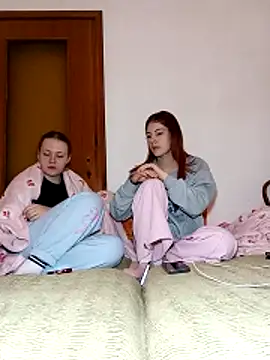 Snapshot of ella_grays chatting on December 22, 2025, 5:35 pm ella grays online show from December 22, 2025, 5:35 pm