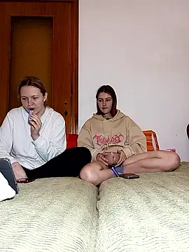 Snapshot of ella_grays chatting on January 8, 2026, 5:41 pm ella grays online show from January 8, 2026, 5:41 pm