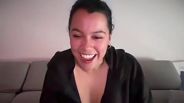 Snapshot of AmaraBella69 chatting on October 21, 2025, 9:19 am AmaraBella69 online show from October 21, 2025, 9:19 am