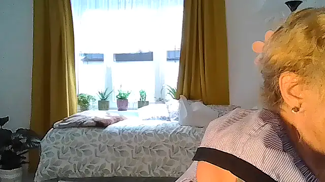 housewife shantie online show from July 22, 2026, 9:44 am