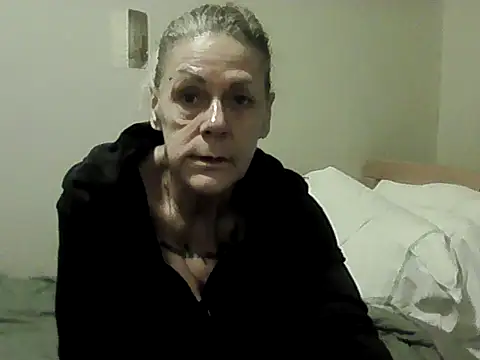 housewife shantie online show from February 3, 2026, 7:46 am