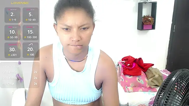 Snapshot of elly_willis chatting on March 12, 2025, 9:02 am elly willis online show from March 12, 2025, 9:02 am