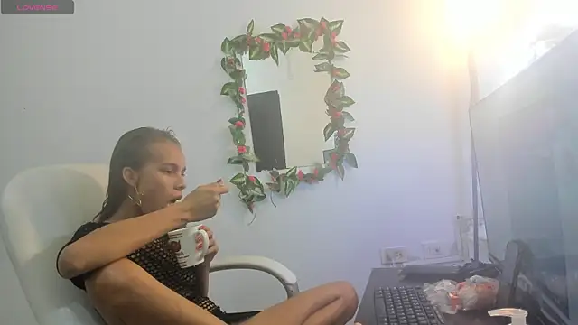 lulu 25  online show from December 29, 2024, 4:59 am