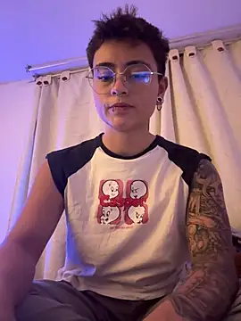 Snapshot of Chriss_gomez2 chatting on September 28, 2025, 12:39 am Chriss gomez2 online show from September 28, 2025, 12:39 am