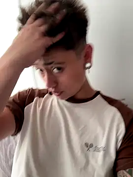 Snapshot of Chriss_gomez2 chatting on October 5, 2025, 7:48 pm Chriss gomez2 online show from October 5, 2025, 7:48 pm