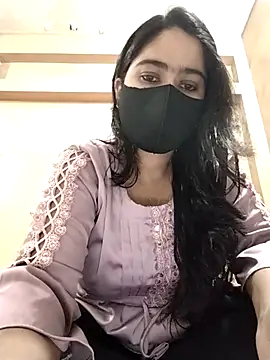 Magical Girl- online show from November 24, 2025, 4:12 am