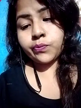 Love-Veronica online show from February 3, 2026, 6:13 pm