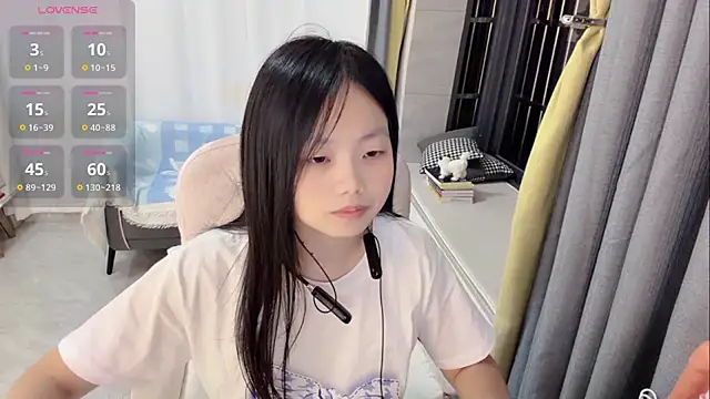 Lena-yyds online show from October 31, 2025, 3:52 pm