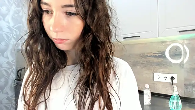 Snapshot of JoanBartram chatting on December 19, 2024, 10:10 pm JoanBartram online show from December 19, 2024, 10:10 pm