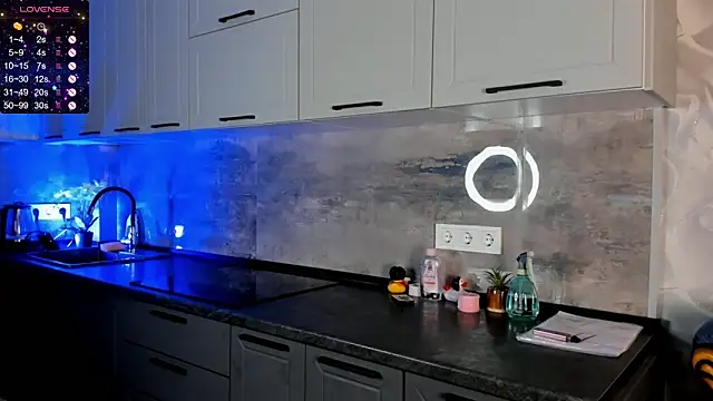 Snapshot of JoanBartram chatting on December 30, 2024, 2:08 pm JoanBartram online show from December 30, 2024, 2:08 pm