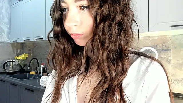 Snapshot of JoanBartram chatting on December 17, 2024, 12:34 am JoanBartram online show from December 17, 2024, 12:34 am