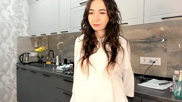 Snapshot of JoanBartram chatting on December 22, 2024, 3:33 pm JoanBartram online show from December 22, 2024, 3:33 pm