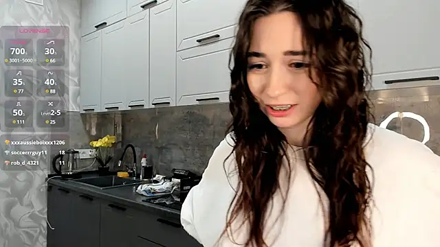 Snapshot of JoanBartram chatting on December 22, 2024, 9:42 pm JoanBartram online show from December 22, 2024, 9:42 pm