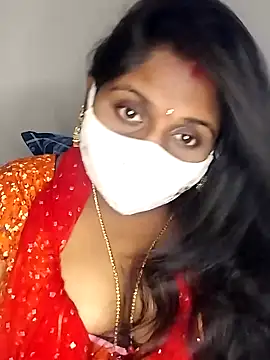 Snapshot of Sexy_Radhikaa chatting on February 26, 2025, 10:27 am Sexy Radhikaa online show from February 26, 2025, 10:27 am