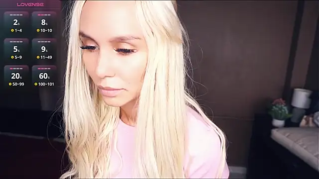 Snapshot of BrittByron chatting on October 24, 2025, 7:29 am BrittByron online show from October 24, 2025, 7:29 am